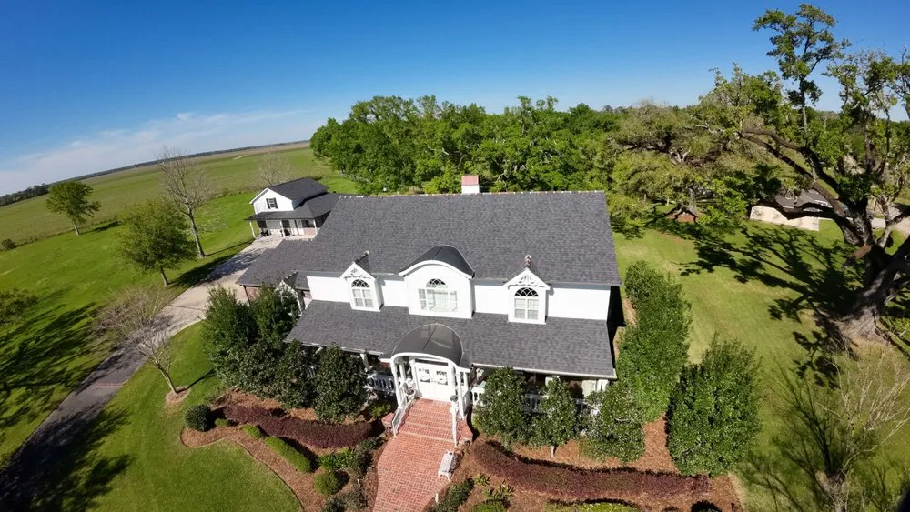 Slide of Red Hammer General Contractor