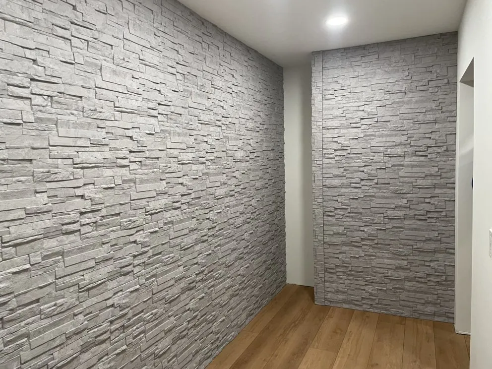 Slide of Red Line Construction and Remodeling