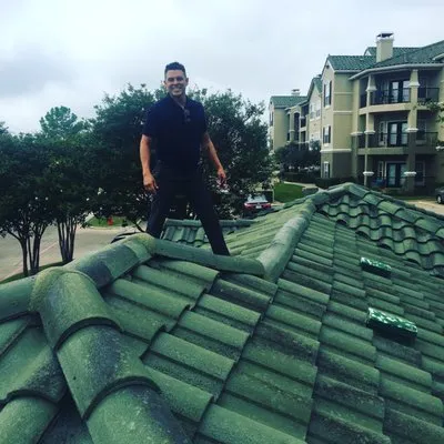 Red Rover Roofing Logo