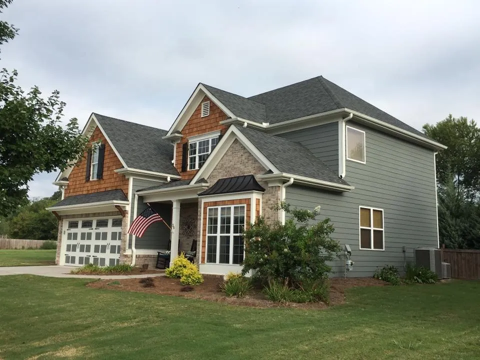 Slide of Red Top Roofing & Exteriors