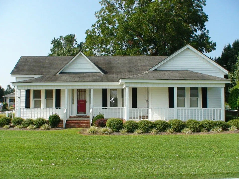 Slide of Red Top Roofing and Exteriors