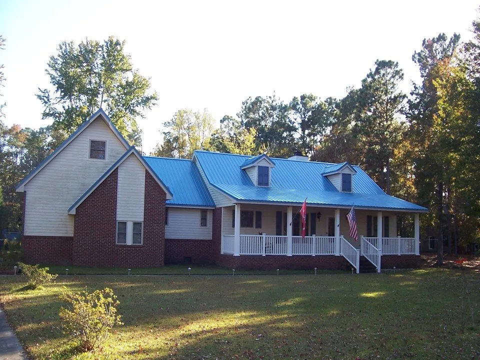 Slide of Red Top Roofing and Exteriors