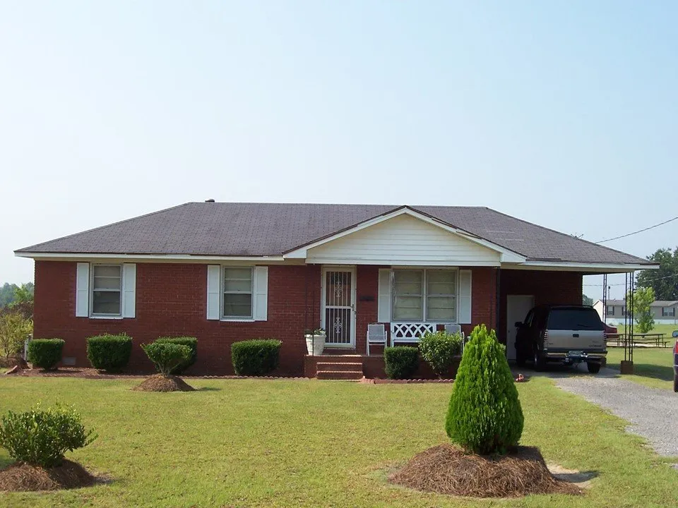 Slide of Red Top Roofing and Exteriors