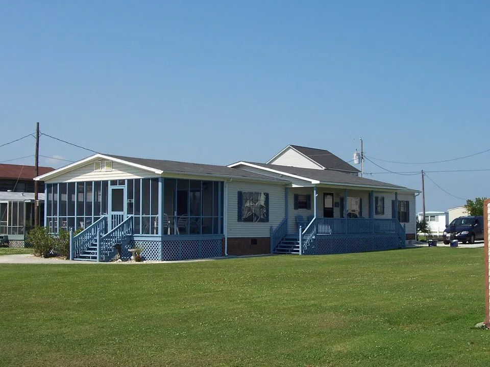 Slide of Red Top Roofing and Exteriors