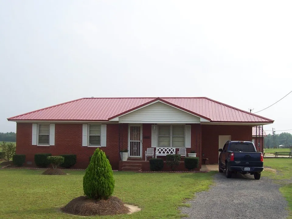 Slide of Red Top Roofing and Exteriors