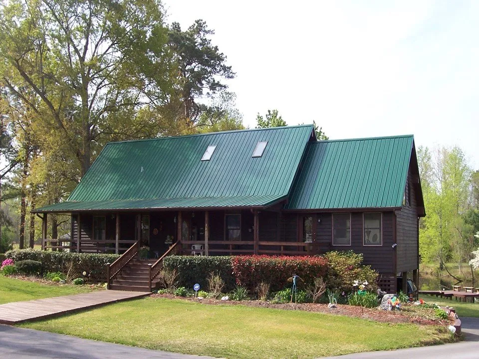 Slide of Red Top Roofing and Exteriors