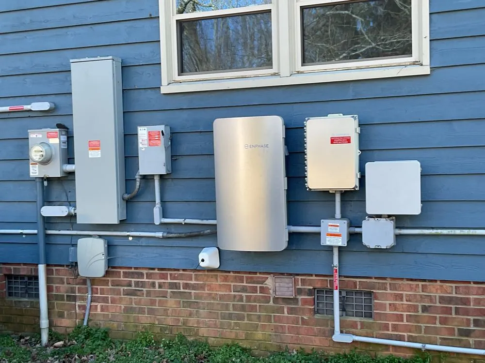 Slide of Red Wave Solar