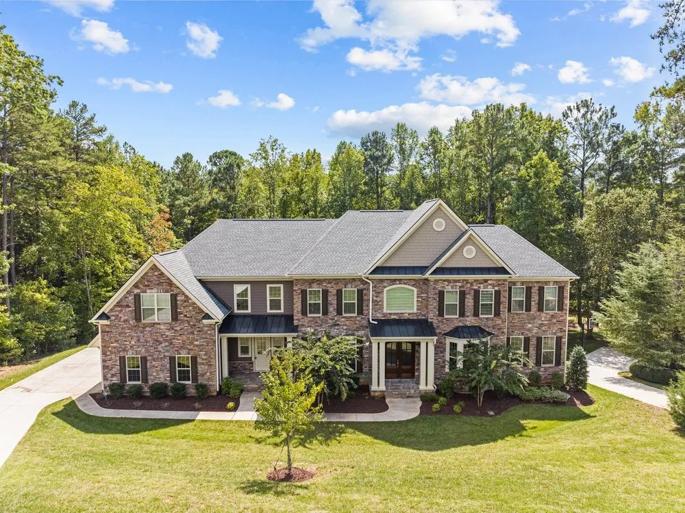 Slide of Red Wolf Roofing