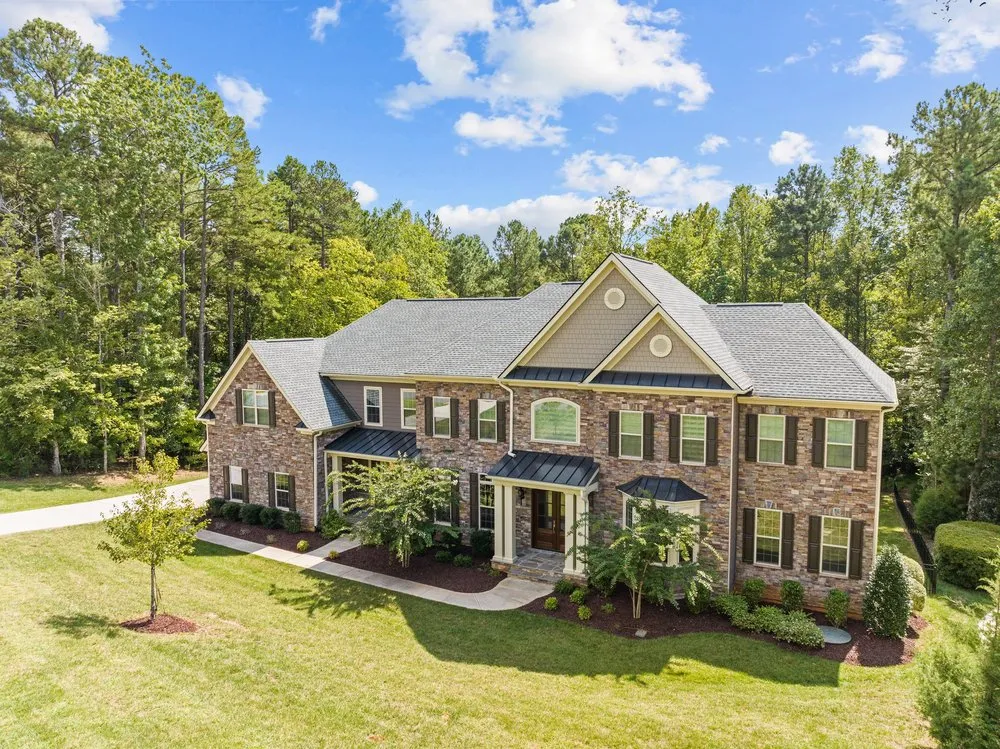 Slide of Red Wolf Roofing