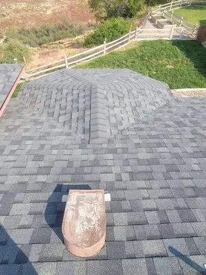 Redeemed Roofing Logo