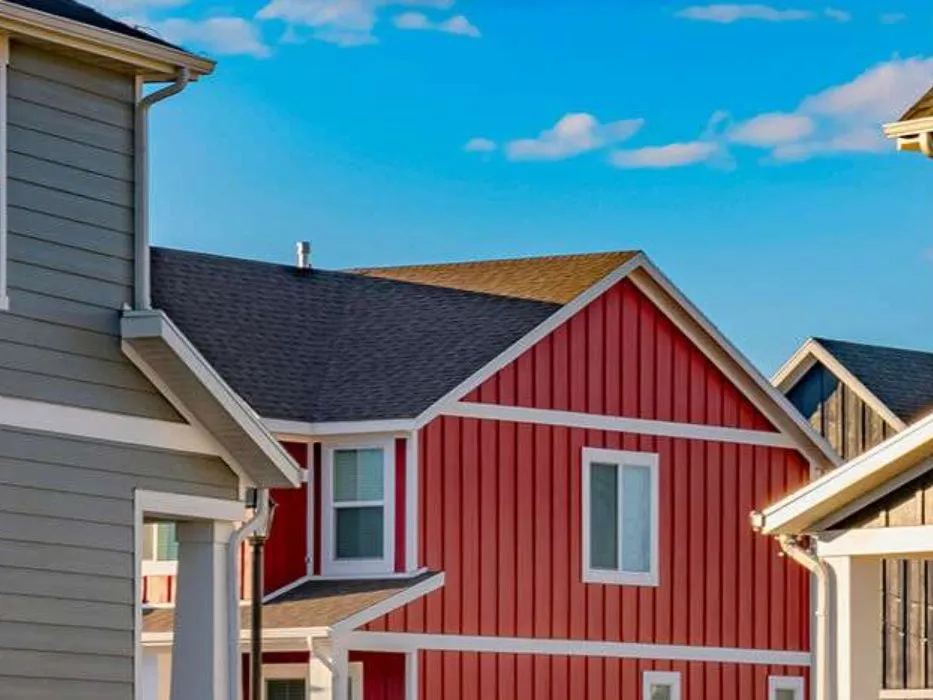 Slide of Redline Roofing