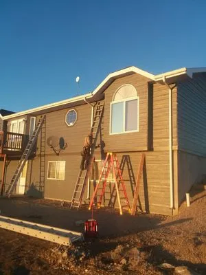 Reds Handyman Services Logo