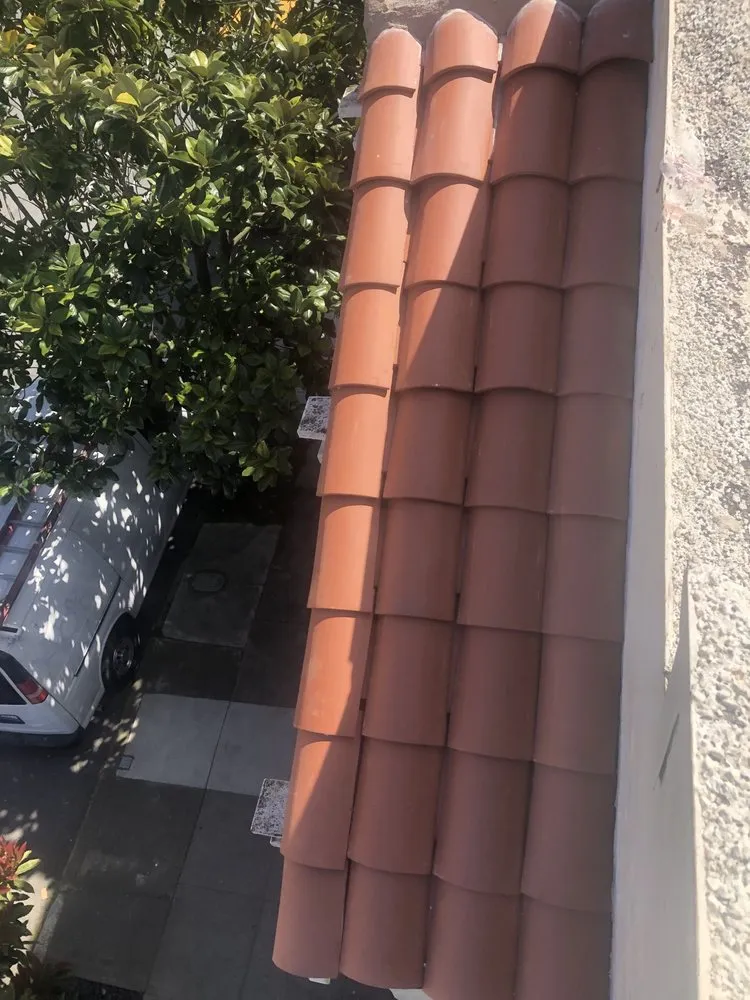 Slide of Redwood Roofing