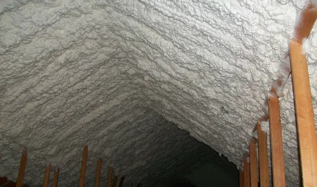 Licensed storm damage roof repair experts serving Belfry, KY - Reed's Sprayfoam Insulation