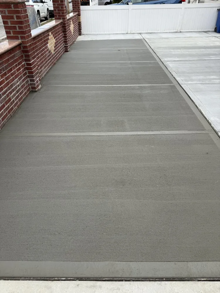 Slide of Reet & S Construction