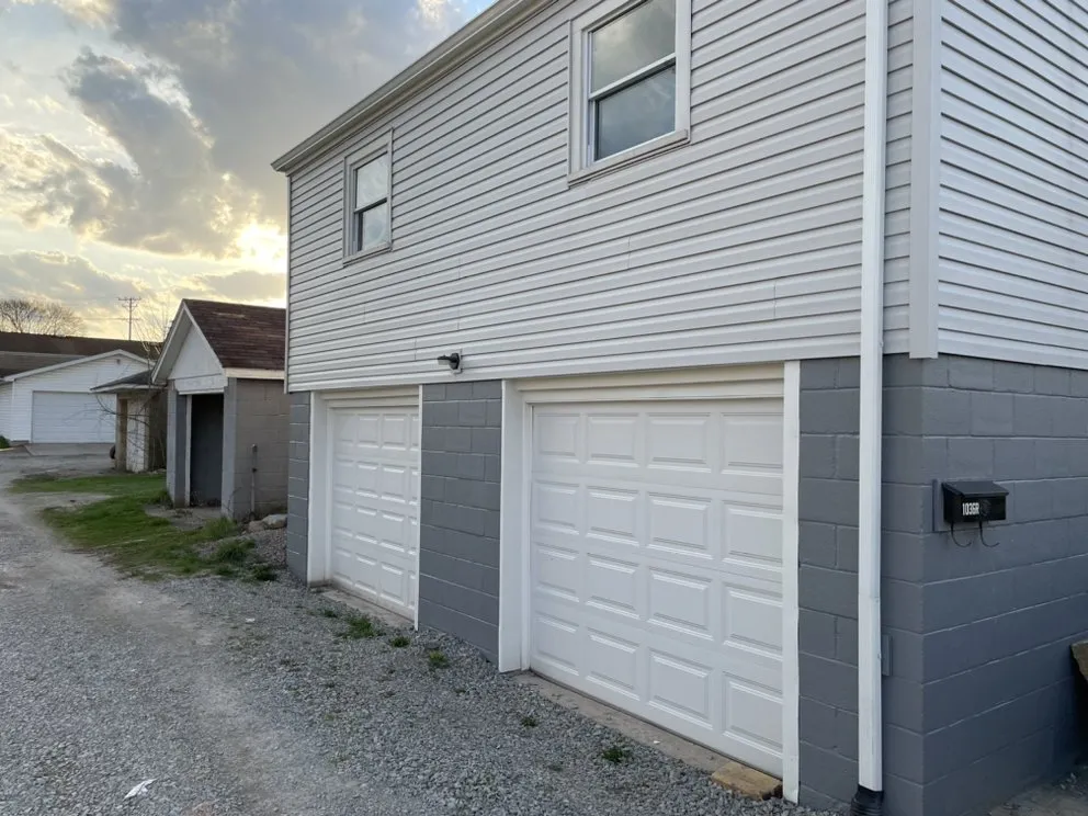 Slide of Reeves N Sons