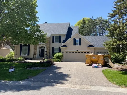 Refined Contracting Logo