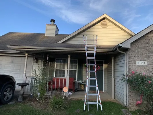 Regal contracting Logo