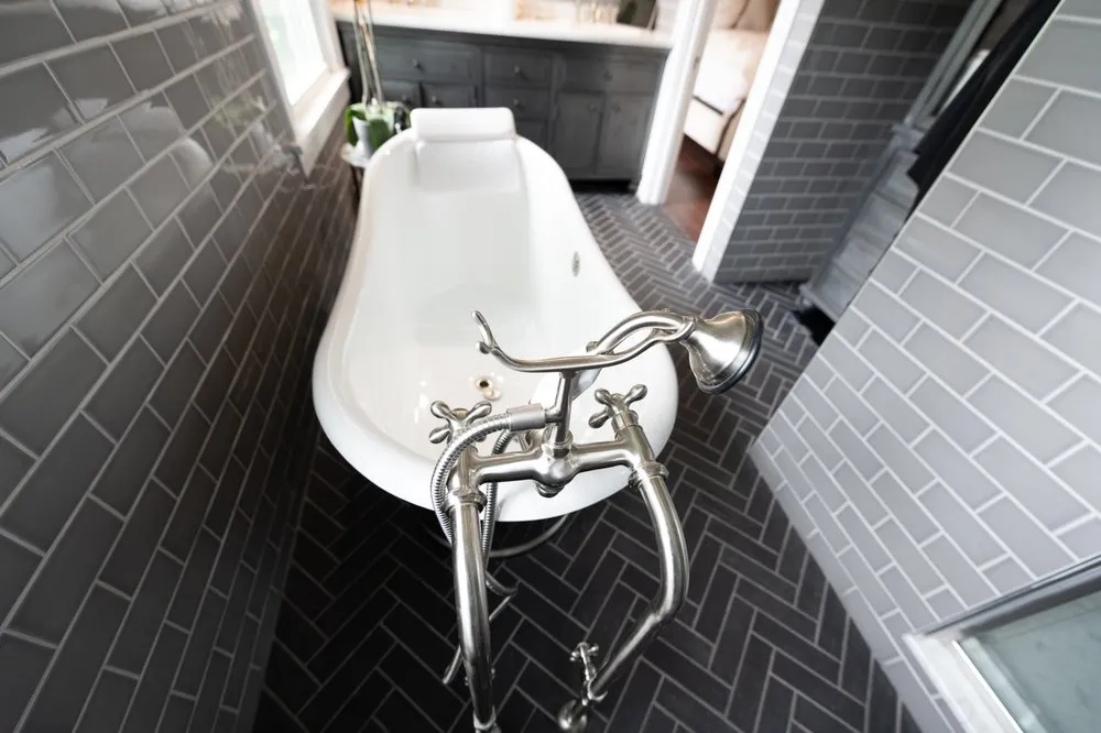 Slide of Regency Design + Build