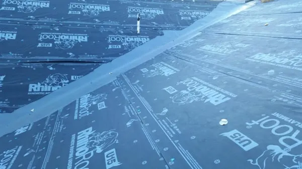 Regency Roofing Logo