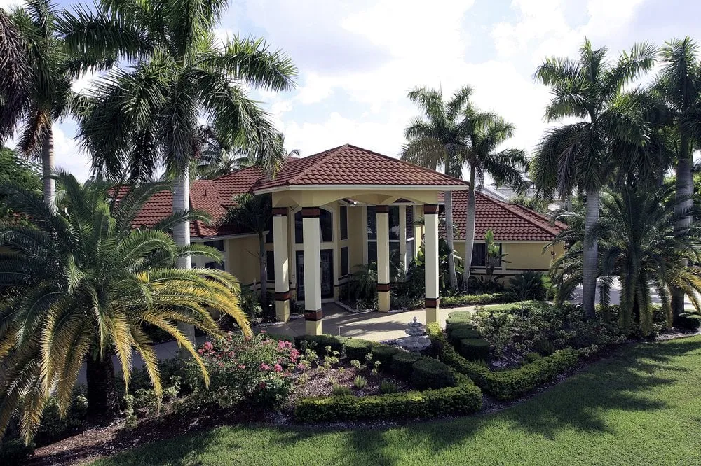 Slide of Regency Roofing Shakemasters