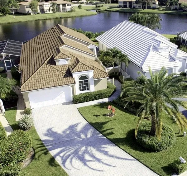 Slide of Regency Roofing Shakemasters