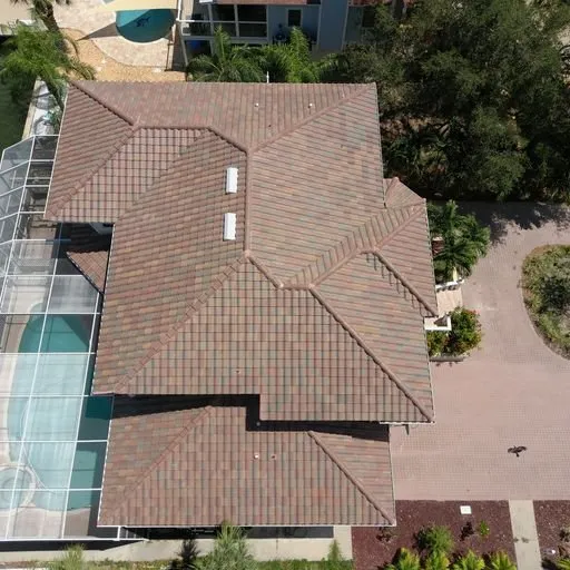 Slide of Reggie Reed Roofing