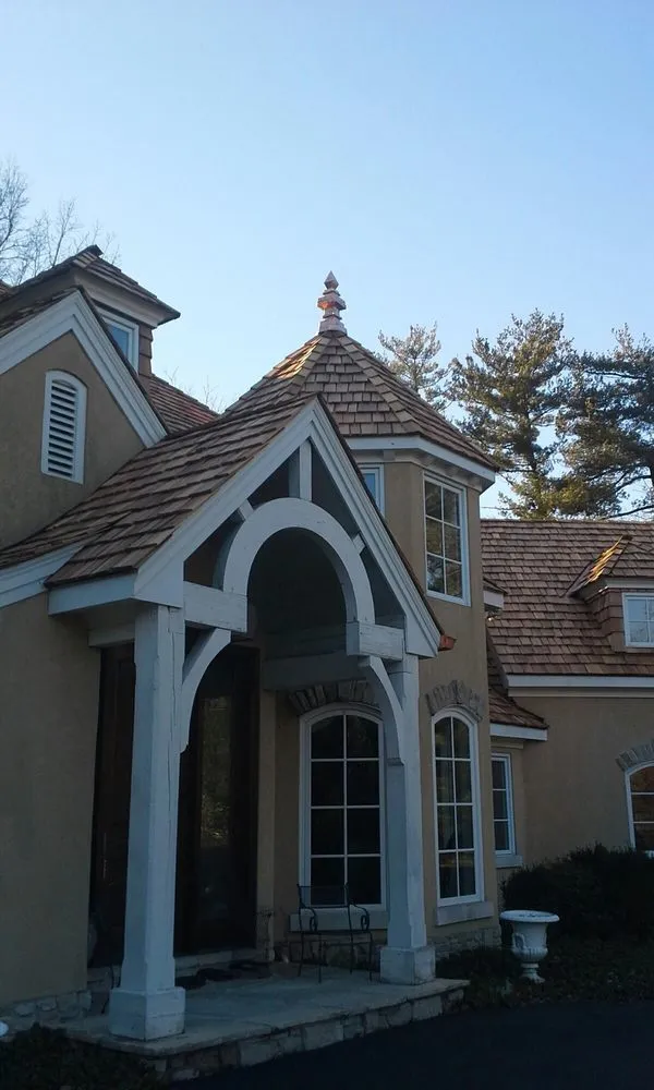 Top-rated roof replacement in St. Louis, MO - REHAB Construction