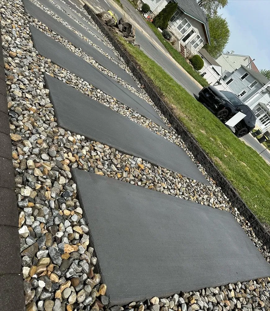 Slide of Reign & Co.