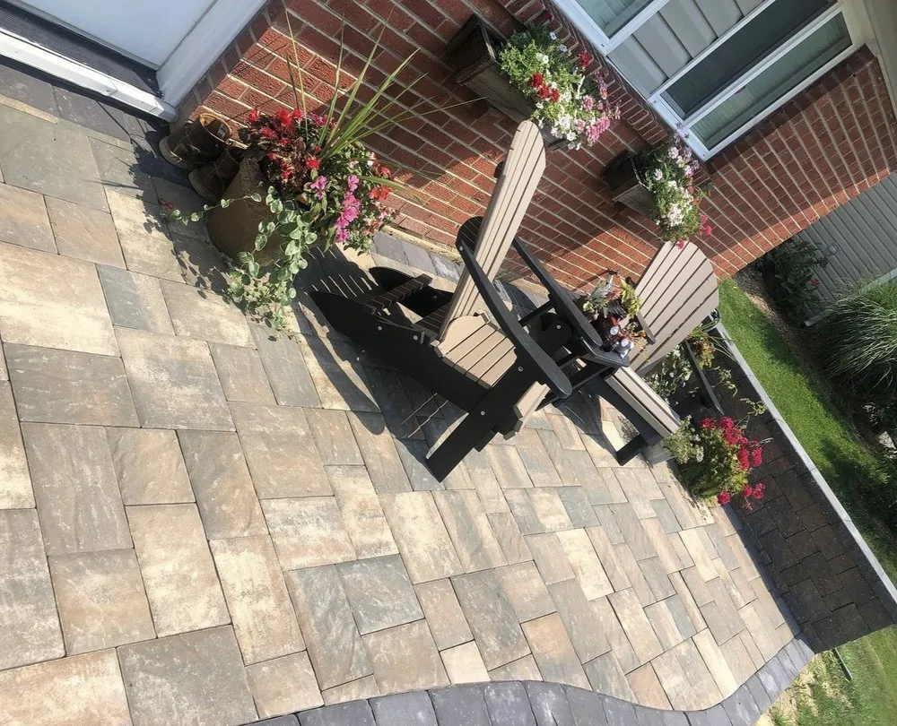 Slide of Reign & Co.