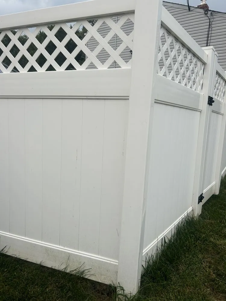 Slide of Reina Del Cisne General Construction