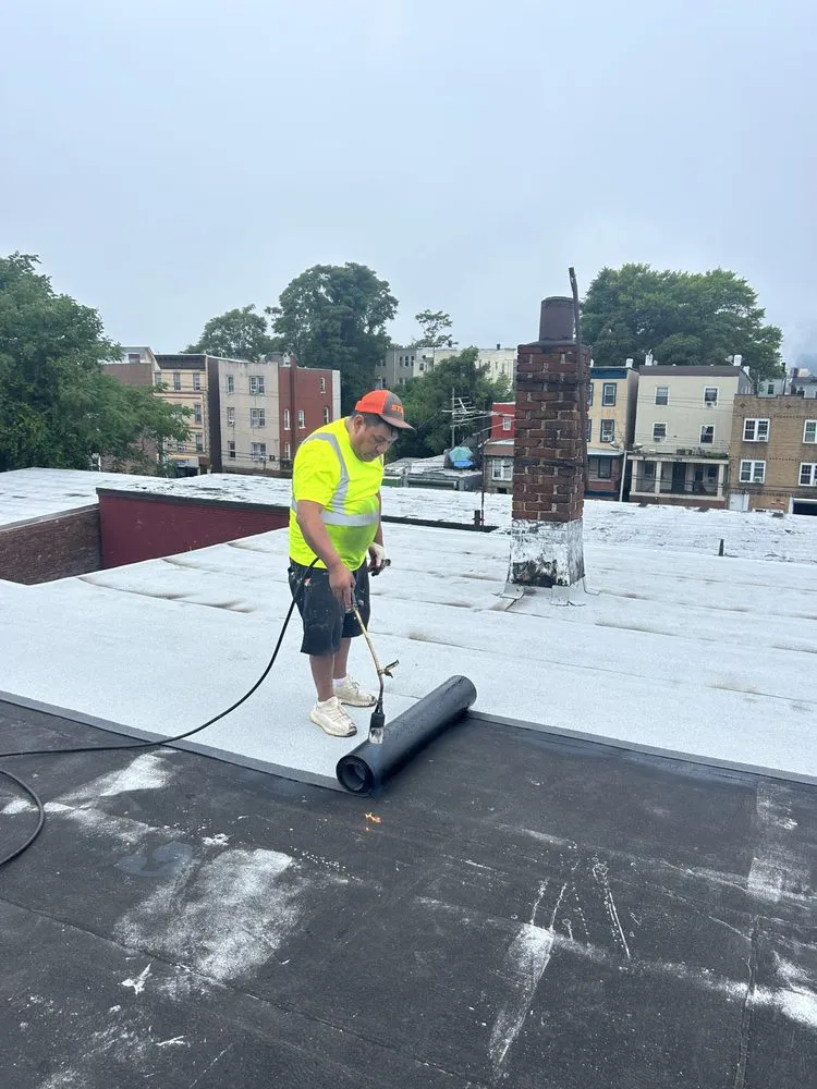 Slide of Reina Del Cisne General Construction