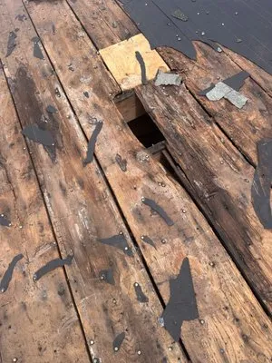 Reina Del Cisne General Construction