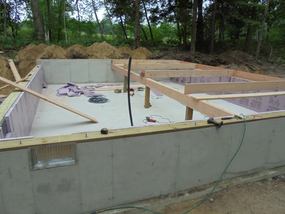Emergency roof installation in Stanwood, MI - Reliable Builders