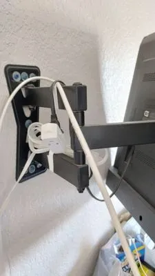 Remnant roofing and repair Logo