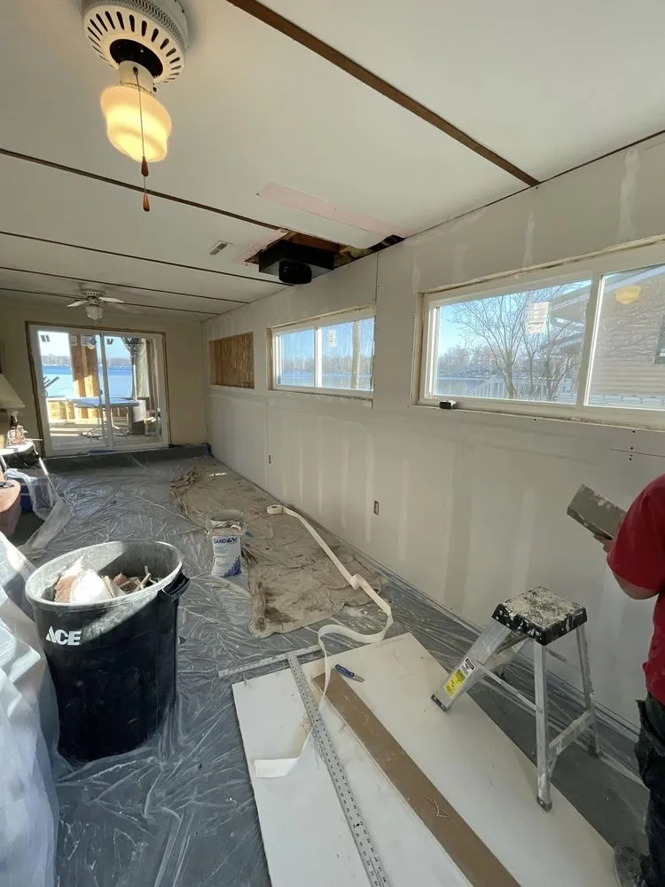 Slide of Remodeling And Painting Aritas