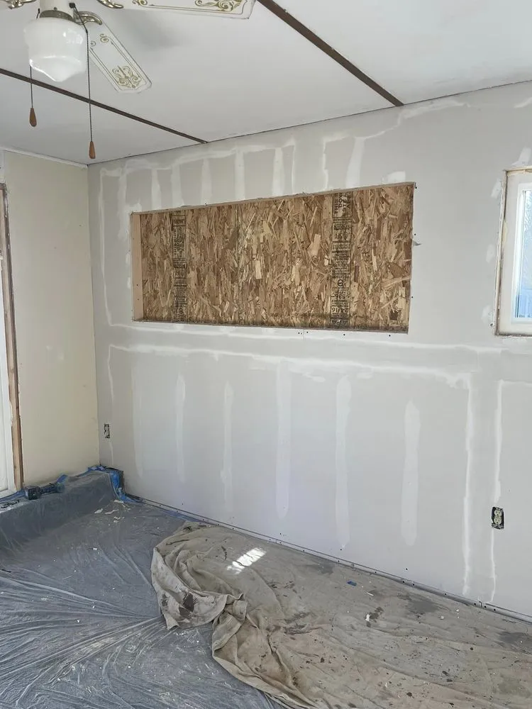 Slide of Remodeling And Painting Aritas