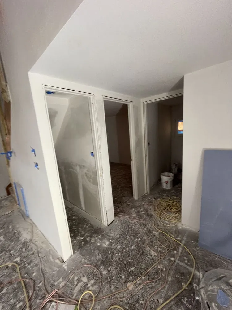 Slide of Remodeling And Painting Aritas