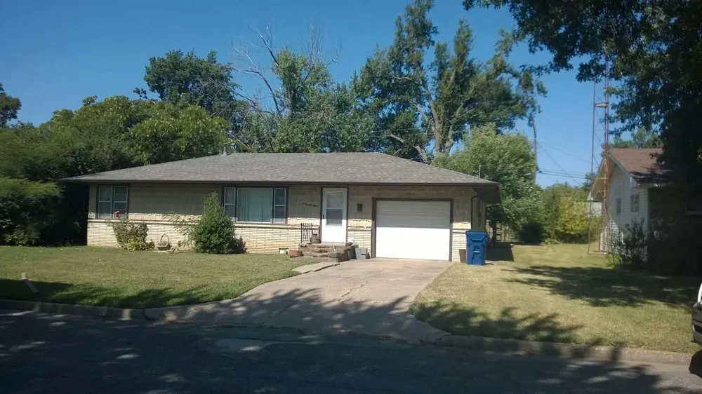 Slide of Rendon Roofing