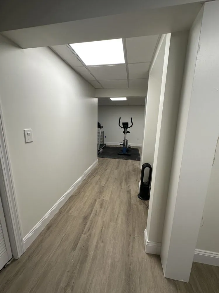 Slide of Renomax Contracting