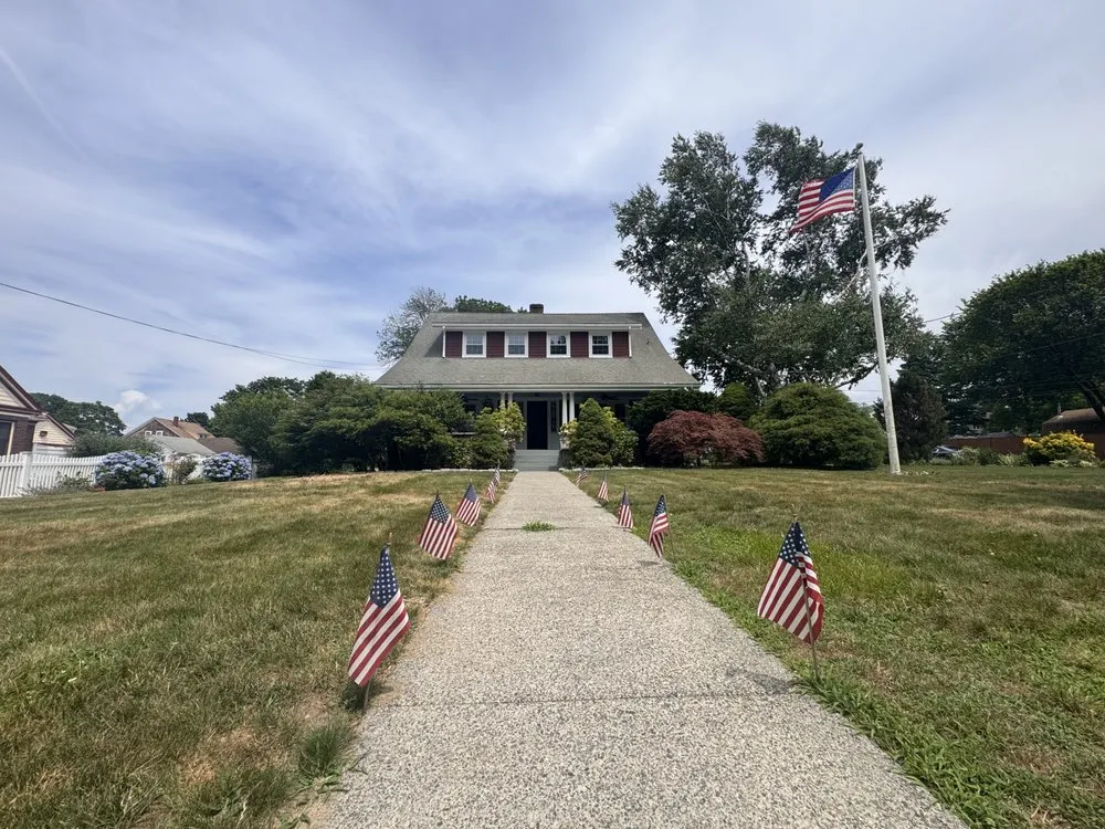 Slide of Renomax Contracting