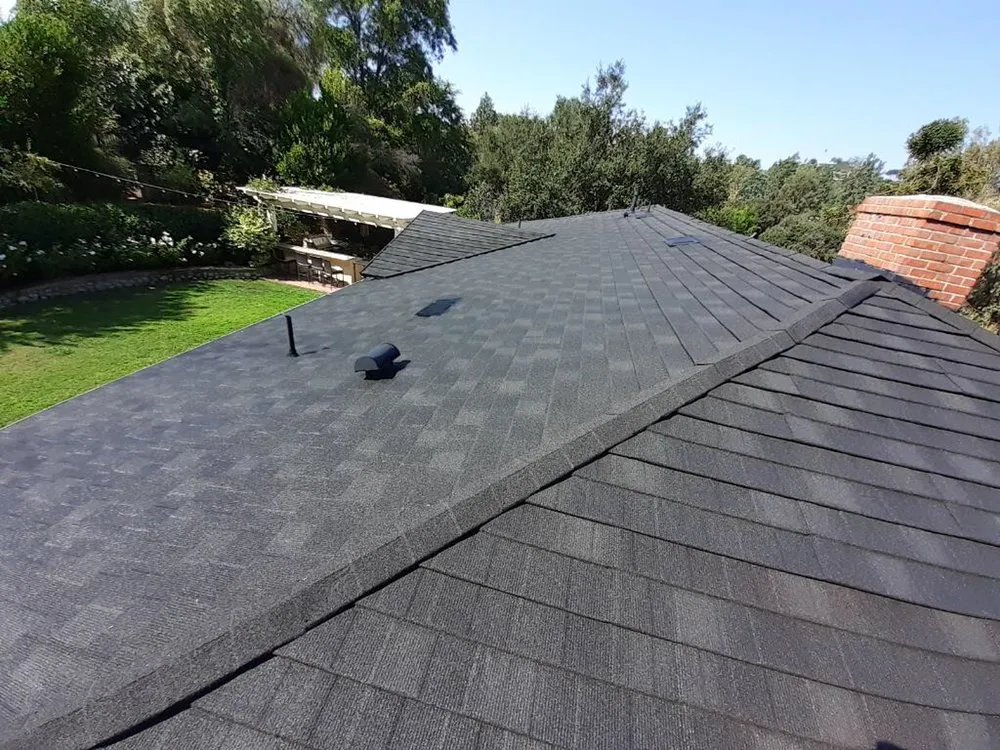 Emergency residential roofing service for fast service across Sylmar, CA - Reno's Roofing