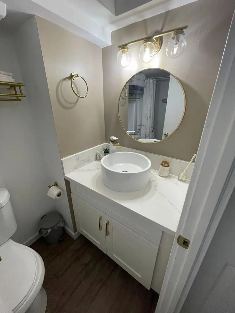 Slide of Renova Hawaii Home