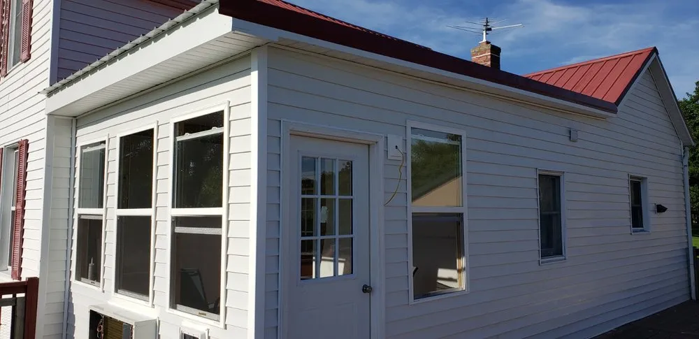 Professional roof repair in St Louis, MO - Renovate Rite