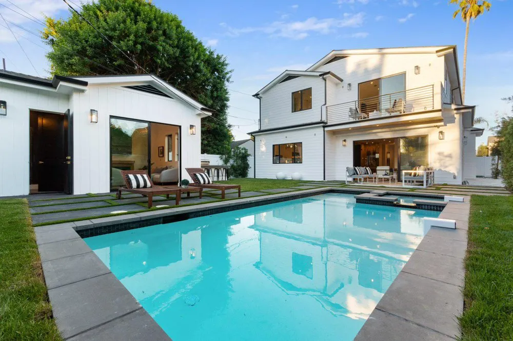 Professional residential roofing service for residential properties across Tarzana, CA - Renovate Works