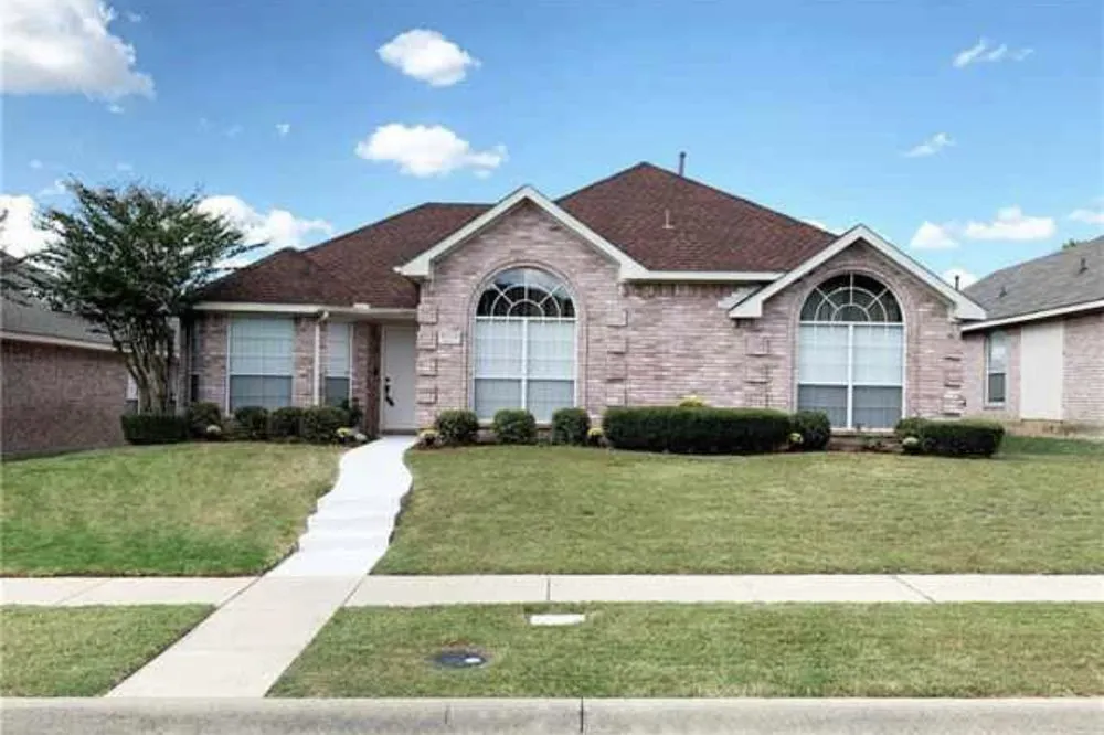 Slide of Renown Roofing & Construction