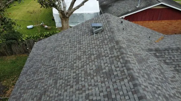 Republic Roof Systems Logo