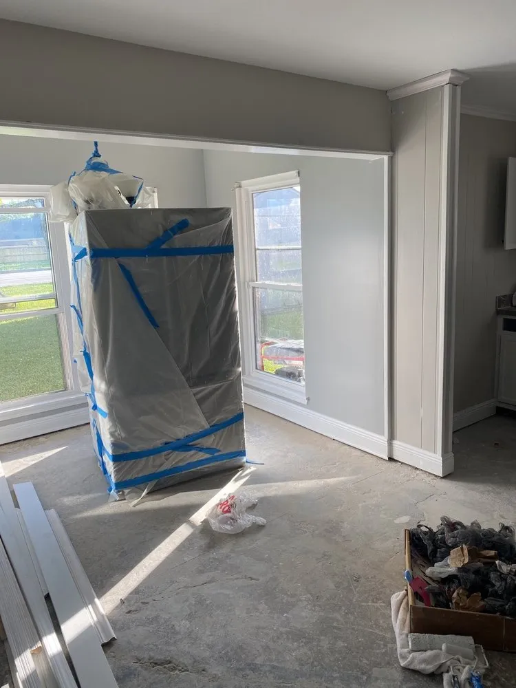 Licensed shingle roofing service in Lee's Summit, MO by Rescue 1 Construction