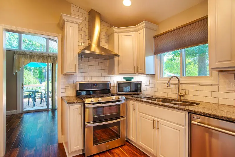 Slide of Residential and Commercial Renovations