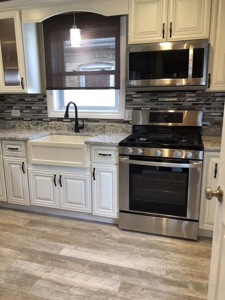 Slide of Resil Home Improvement